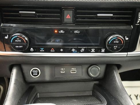 Used 2021 Nissan Rogue SL w/ Premium Package AWD/4WD image 24