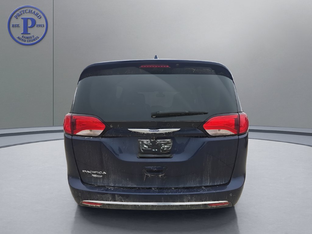 Used 2019 Chrysler Pacifica Touring-L FWD image 5
