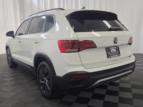 Used 2022 Volkswagen Taos S image 4