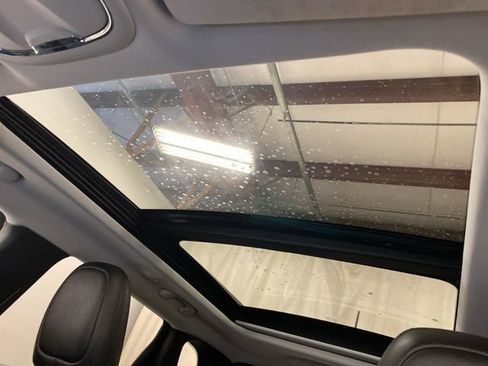 Used 2019 Jeep Cherokee Trailhawk w/ Comfort & Convenience Group image 19