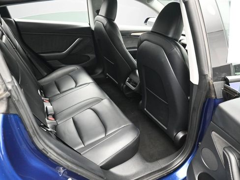 Used 2023 Tesla Model 3 Standard Range image 31