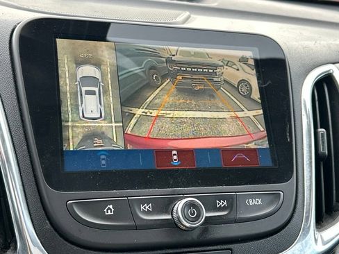 Used 2018 Chevrolet Equinox Premier FWD image 29