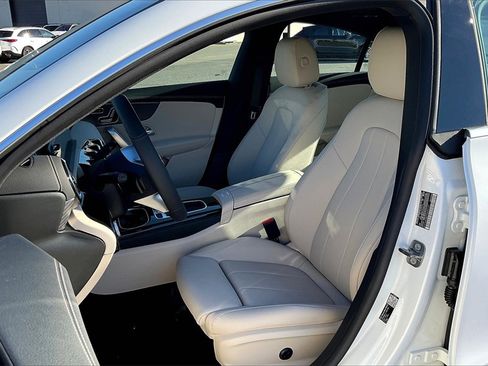 New 2026 Mercedes-Benz CLA 250 4MATIC image 9