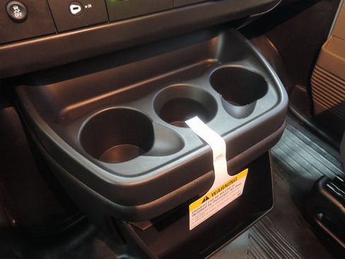 New 2026 Chevrolet Express 2500 Work Van w/ Driver Convenience Package image 18