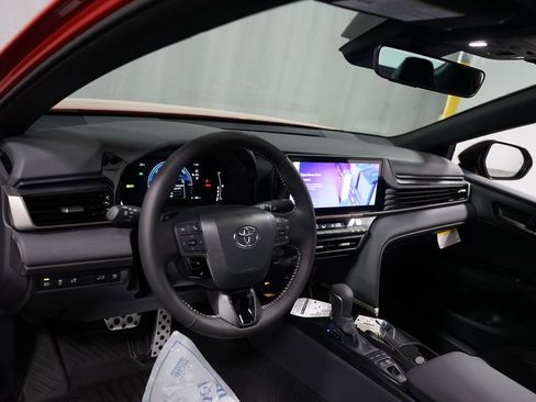 New 2026 Toyota Camry Hybrid image 11