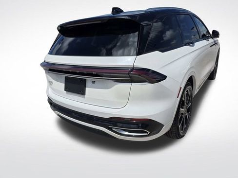 New 2026 Lincoln Nautilus Reserve AWD/4WD image 3