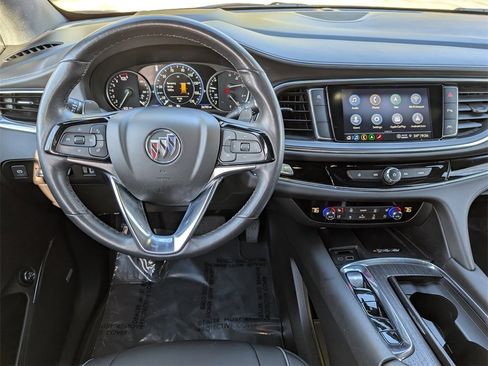 Used 2024 Buick Enclave Avenir image 20