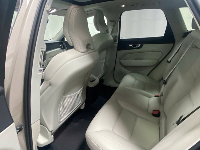 Used 2025 Volvo XC60 T8 Plus w/ Protection Package Premier AWD/4WD image 13
