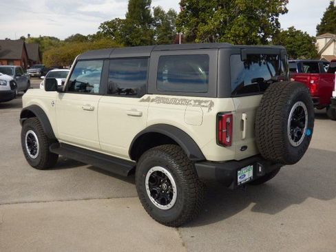 New 2025 Ford Bronco Outer Banks w/ Sasquatch Package image 5