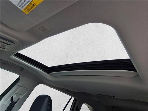 Used 2021 Toyota Highlander Limited FWD image 16
