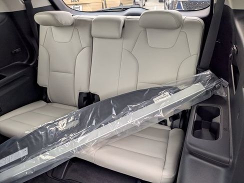 Certified 2024 Kia Telluride S w/ S Sunroof Package FWD image 16