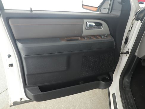 Used 2017 Ford Expedition EL King Ranch image 5