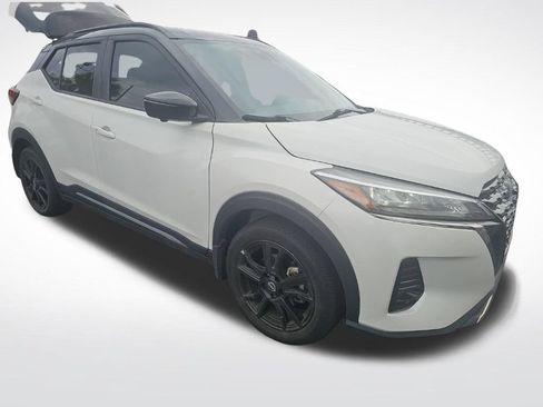 Certified 2024 Nissan Kicks SR w/ SR Premium Package FWD image 2