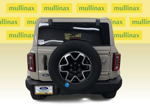 New 2026 Ford Bronco Outer Banks image 7