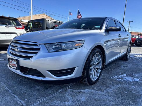 Used 2013 Ford Taurus Limited image 3