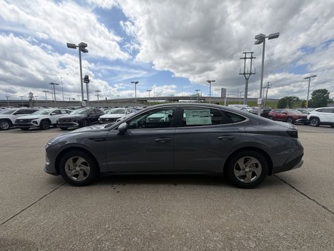 New 2026 Hyundai Sonata SE FWD image 10