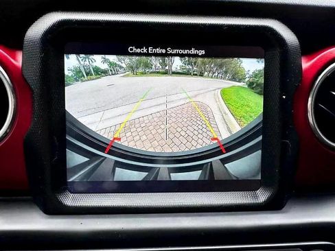 Used 2018 Jeep Wrangler Unlimited Rubicon image 24