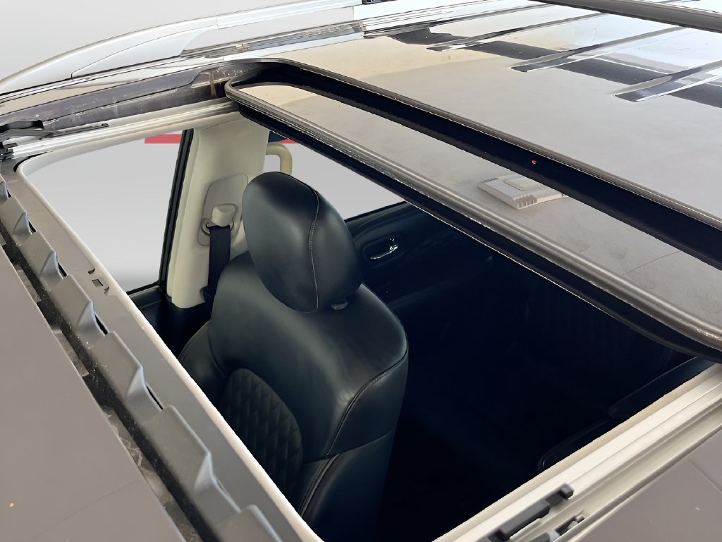 Used 2022 INFINITI QX80 Luxe RWD image 23