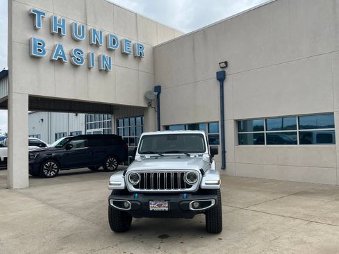 Used 2024 Jeep Wrangler Unlimited Sahara AWD/4WD image 1