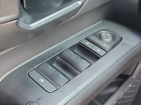 Used 2025 Toyota Tacoma SR5 image 25