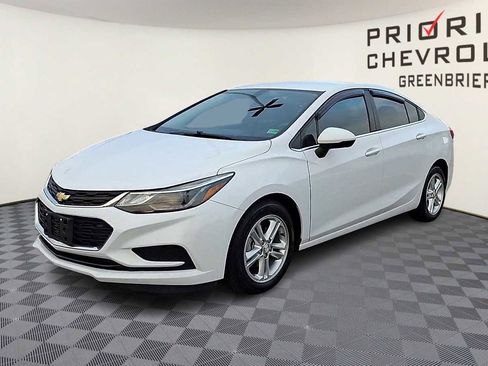 Certified 2017 Chevrolet Cruze LT image 4