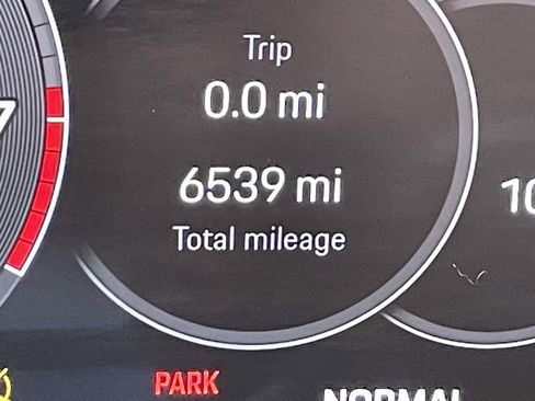 Used 2024 Porsche Panamera 4 image 44