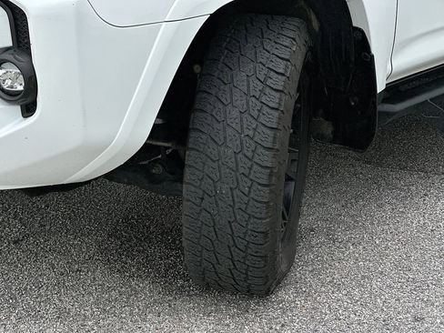 Used 2023 Toyota 4Runner SR5 Premium w/ Moonroof Package AWD/4WD image 25