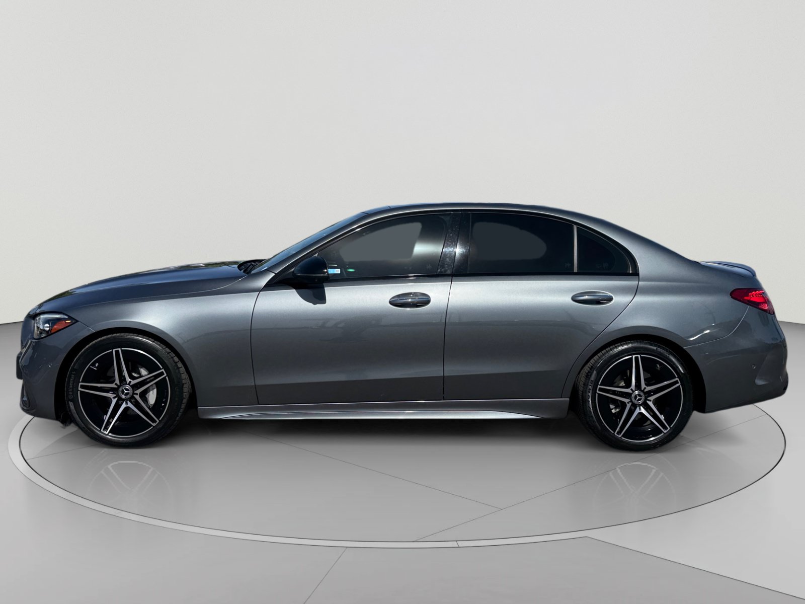 Used 2024 Mercedes-Benz C 300 4MATIC Sedan image 2