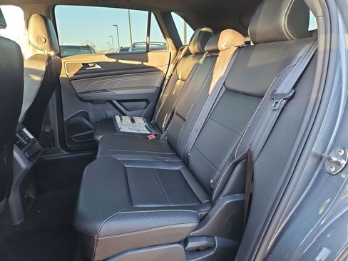 Used 2021 Volkswagen Atlas Cross Sport SEL image 30