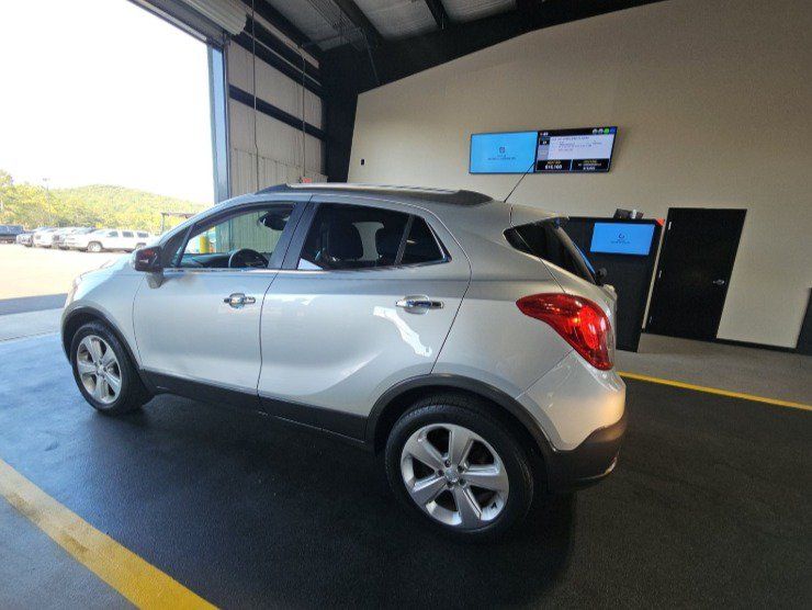 Used 2016 Buick Encore Convenience FWD image 4