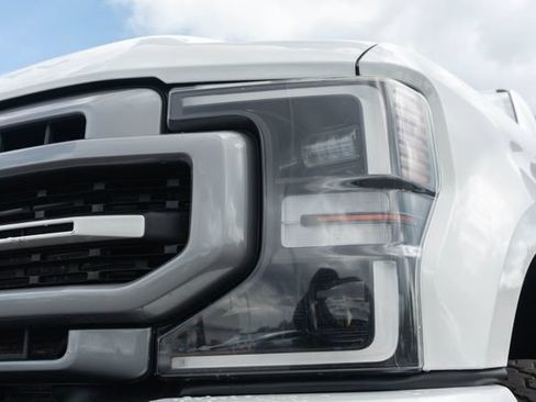 Used 2021 Ford F250 Lariat AWD/4WD image 9