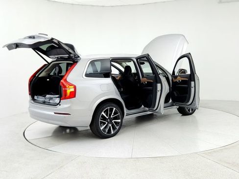 New 2025 Volvo XC90 B6 Plus w/ Protection Package Premier image 11