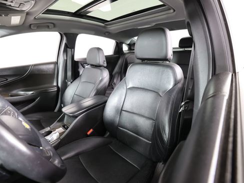 Used 2016 Chevrolet Malibu Premier FWD image 11