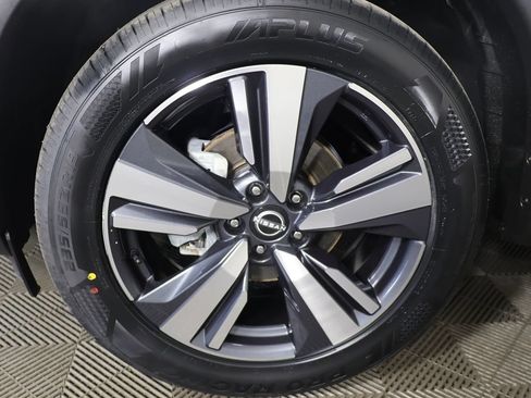 Used 2023 Nissan Rogue SL w/ SL Premium Package FWD image 21