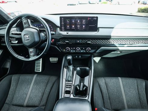 Used 2023 Honda Accord Sport image 17