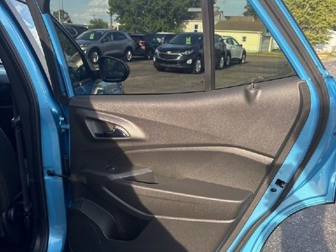 Used 2025 Chevrolet Trax RS image 26