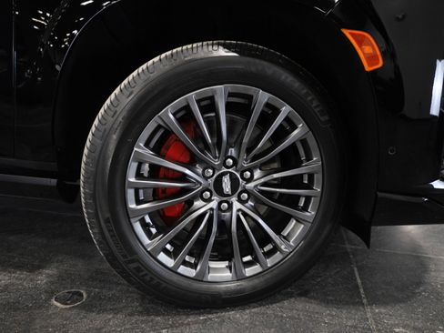 Used 2023 Cadillac Escalade V image 10