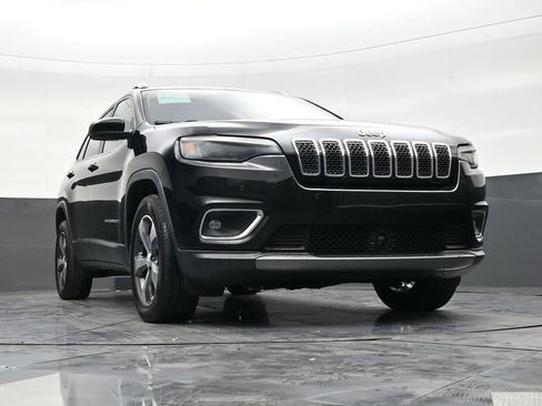Used 2019 Jeep Cherokee Limited w/ Luxury Group image 27