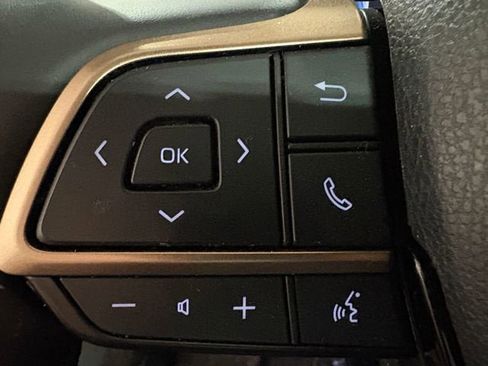 Used 2025 Toyota Grand Highlander AWD Hybrid image 17