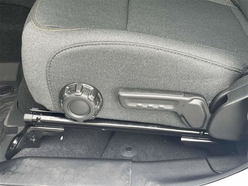 New 2025 Jeep Gladiator Sport image 25