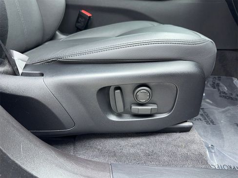 Used 2025 Land Rover Range Rover Velar Dynamic SE image 41