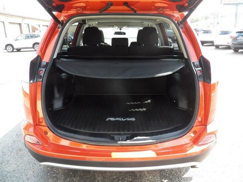 Used 2016 Toyota RAV4 XLE AWD/4WD image 10