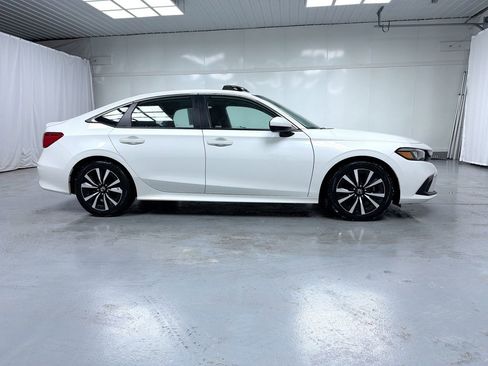 Used 2024 Honda Civic EX image 10