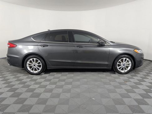 Used 2020 Ford Fusion SE image 8