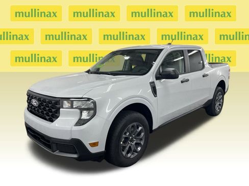 New 2025 Ford Maverick XLT image 13