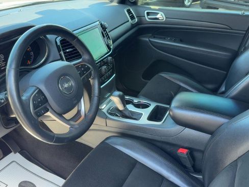Used 2019 Jeep Grand Cherokee Altitude image 9