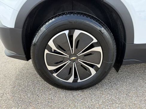 New 2025 Chevrolet Blazer EV LT image 10