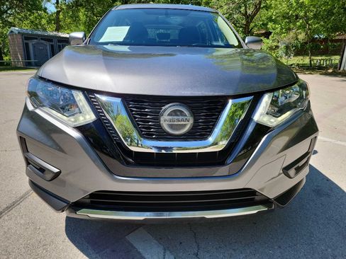Used 2018 Nissan Rogue S FWD image 2