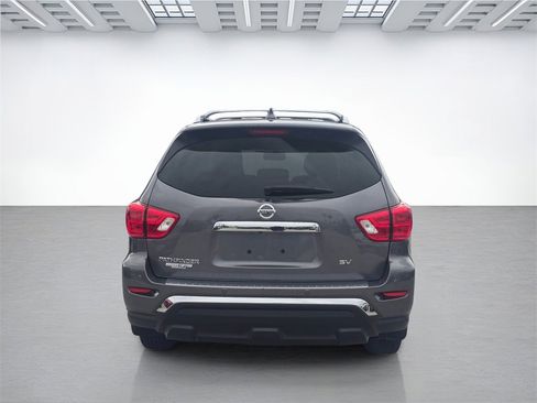 Used 2020 Nissan Pathfinder SV image 4