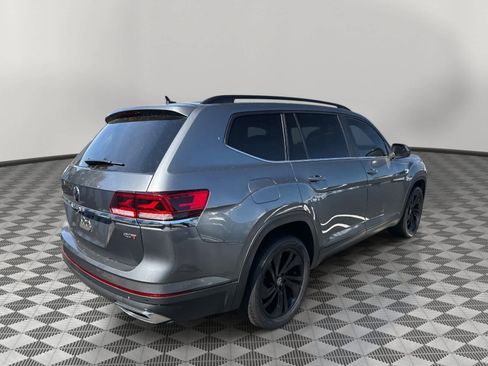 Used 2022 Volkswagen Atlas SE w/ Panoramic Sunroof Package image 3